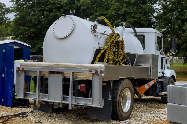 Portable Toilet Options We Offer in Ben Wheeler, TX